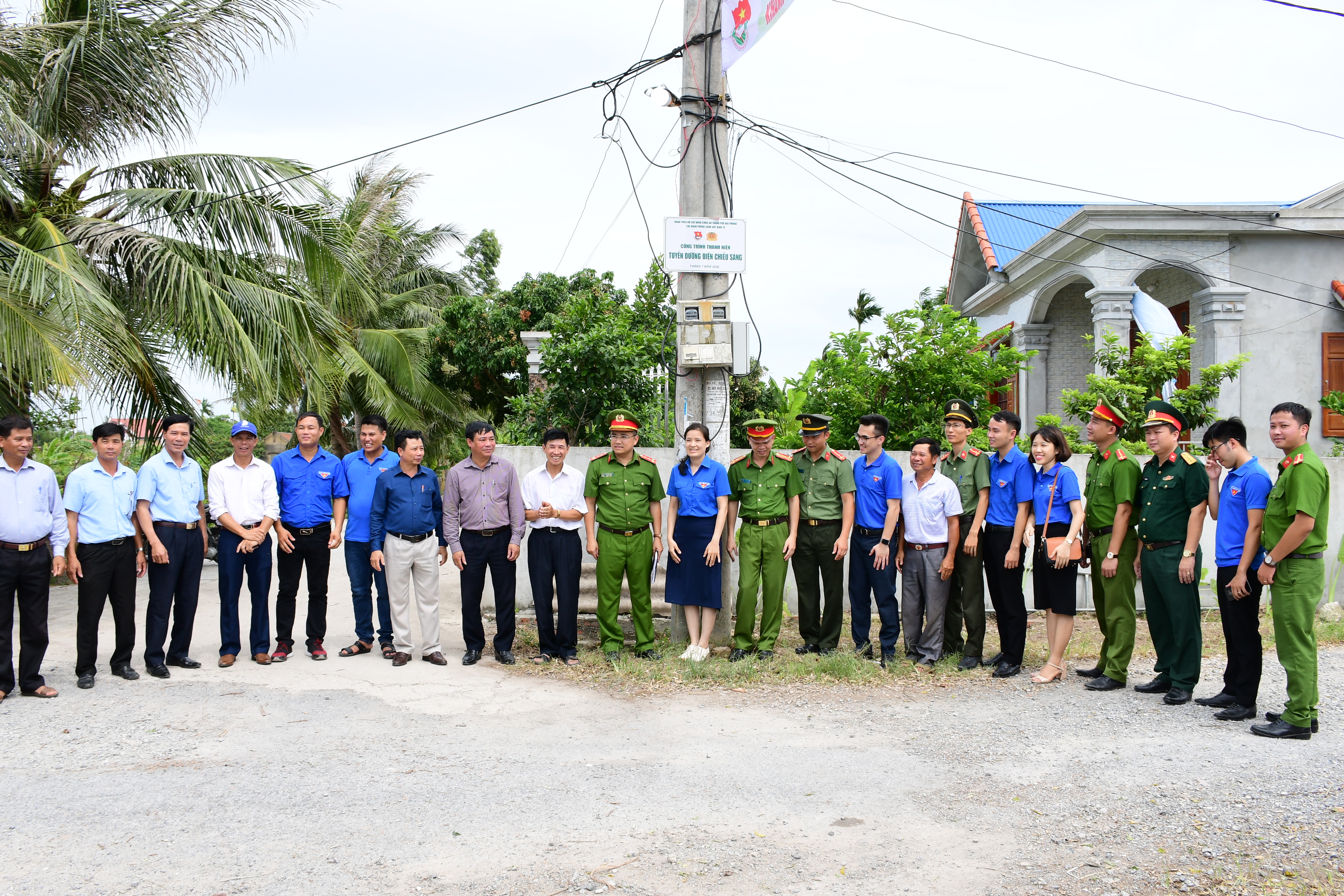 Tuổi trẻ Hải Phòng chung sức xây dựng nông thôn mới